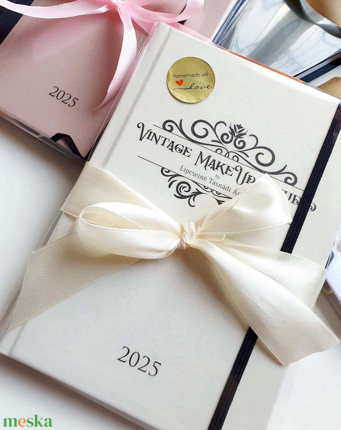 Egyedi naptár, Krém, vaj színű, Logóval, Naptár, határidőnapló, kalendár, zsebnaptár, névreszóló, tervező, körmös - otthon & életmód - papír, írószer - naptár & tervező - Meska.hu