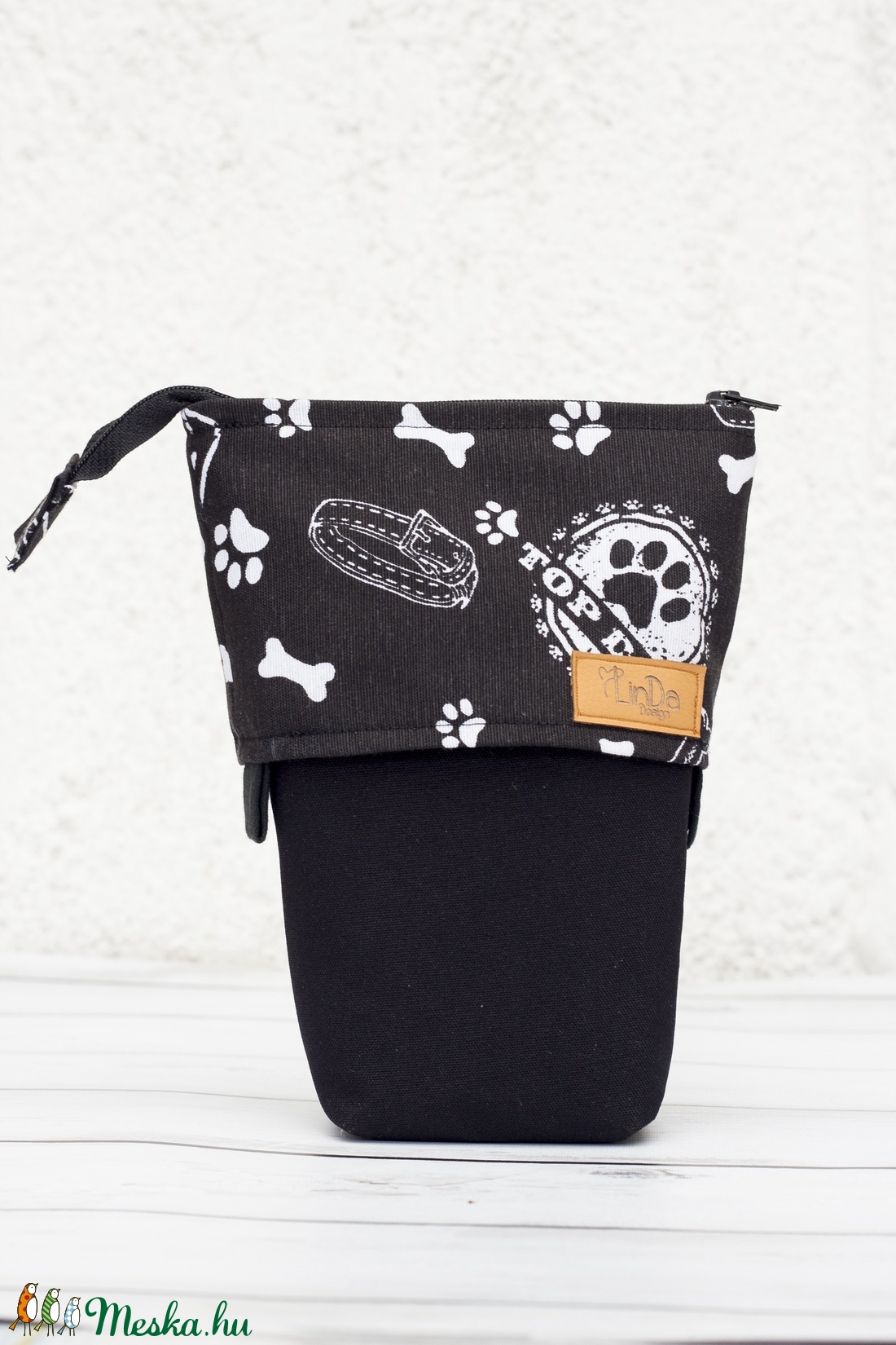 Lehúzható tolltartó (neszeszer) - otthon & életmód - papír, írószer - tolltartó & ceruzatekercs - Meska.hu