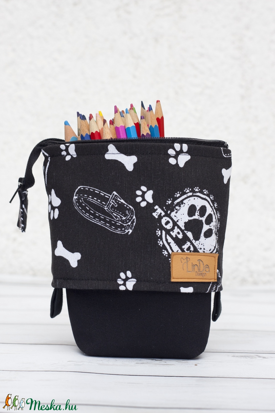 Lehúzható tolltartó (neszeszer) - otthon & életmód - papír, írószer - tolltartó & ceruzatekercs - Meska.hu