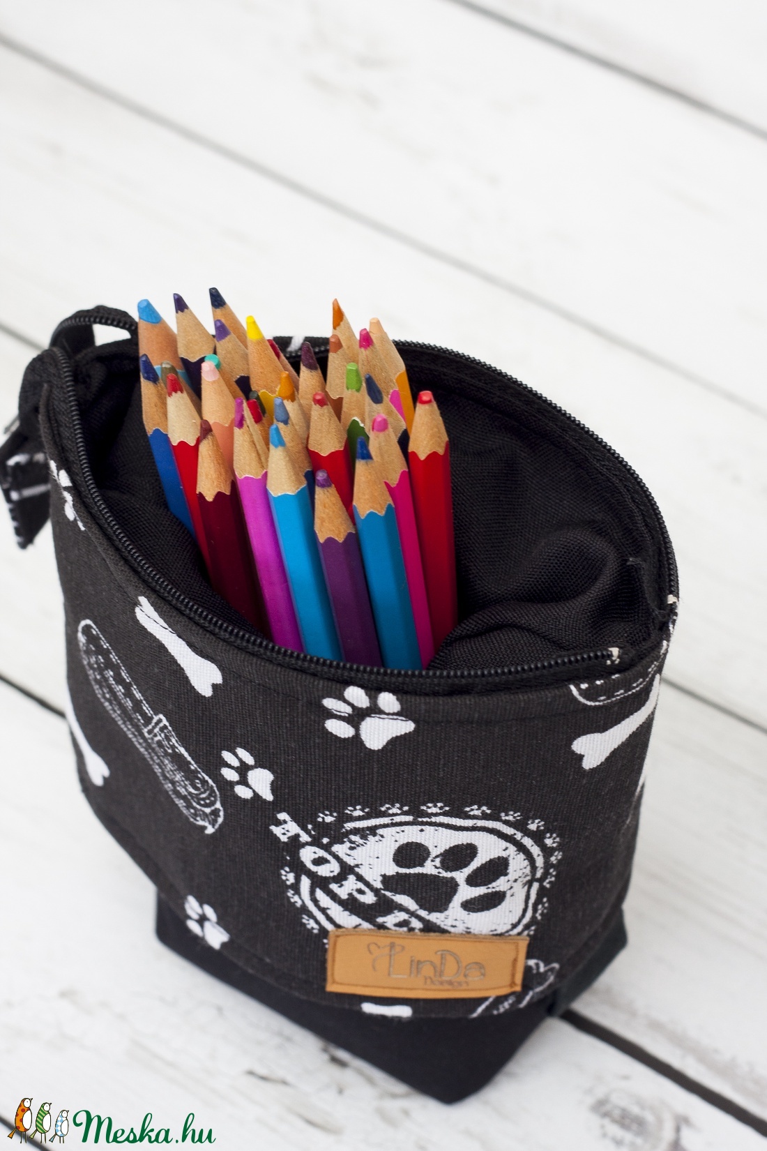 Lehúzható tolltartó (neszeszer) - otthon & életmód - papír, írószer - tolltartó & ceruzatekercs - Meska.hu