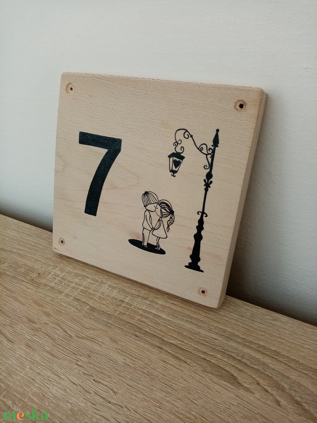 Házszám, házszámtábla, utcatábla- Csók a lámpa alatt , házszám . - otthon & életmód - ház & kert - házszám - Meska.hu Házszám, házszámtábla, utcatábla- Csók a lámpa alatt , házszám . - otthon & életmód - ház & kert - házszám - Meska.hu