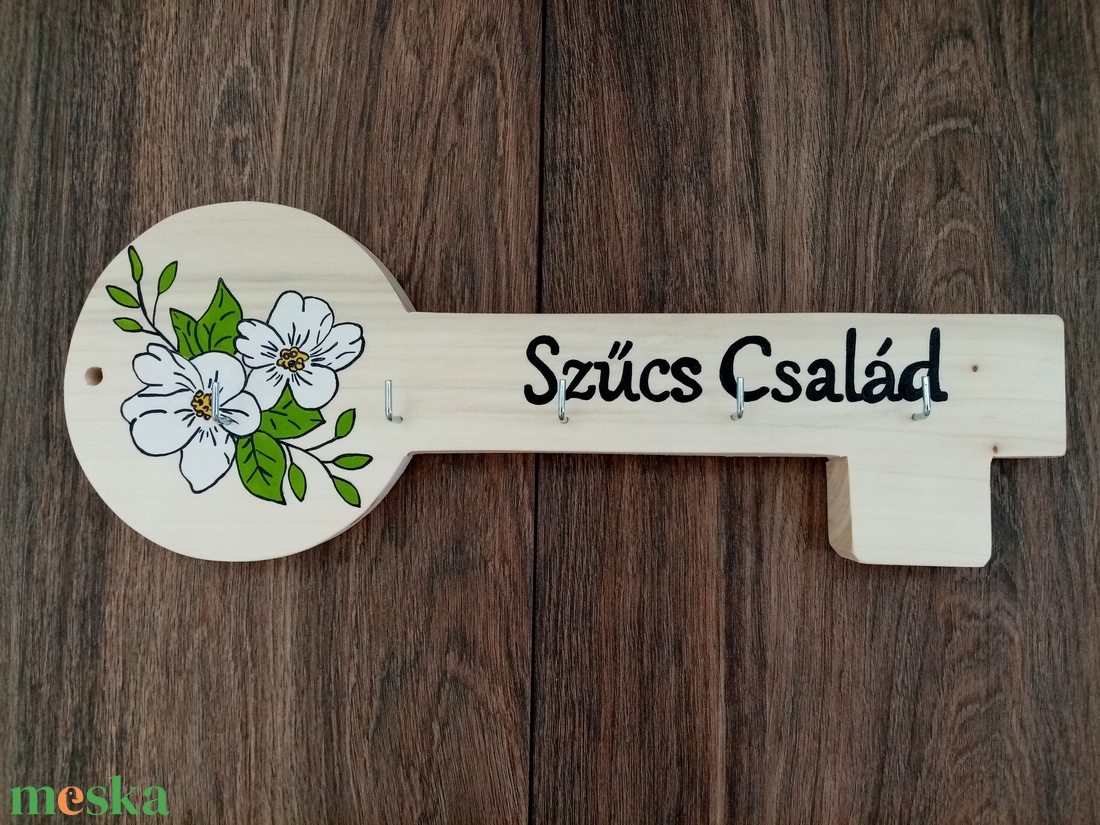 Családi kulcsakasztó, kulcstartó, fali kulcstartó- kulcs alakú - otthon & életmód - dekoráció - fali és függő dekoráció - fali kulcstartó - Meska.hu Családi kulcsakasztó, kulcstartó, fali kulcstartó- kulcs alakú - otthon & életmód - dekoráció - fali és függő dekoráció - fali kulcstartó - Meska.hu