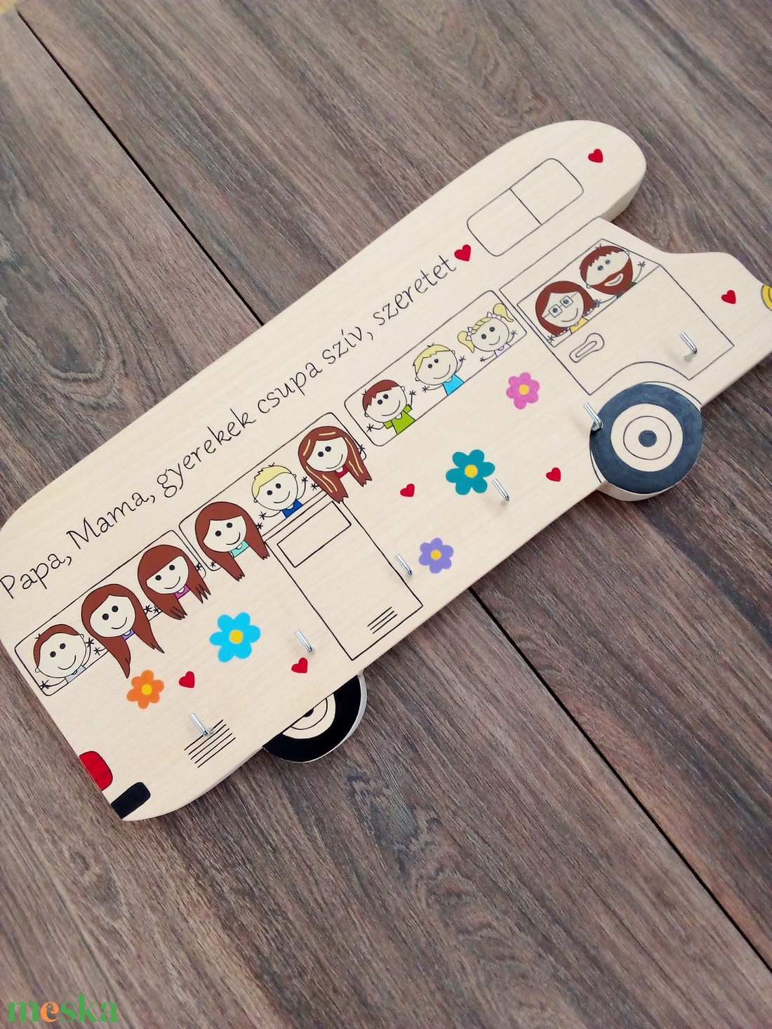 Lakókocsi alakú Családi fali kulcstartó, fali kulcsakasztó, kulcstartó, kép, dekoráció .- Nagyszülők , szülők , unokák  - otthon & életmód - dekoráció - fali és függő dekoráció - fali kulcstartó - Meska.hu