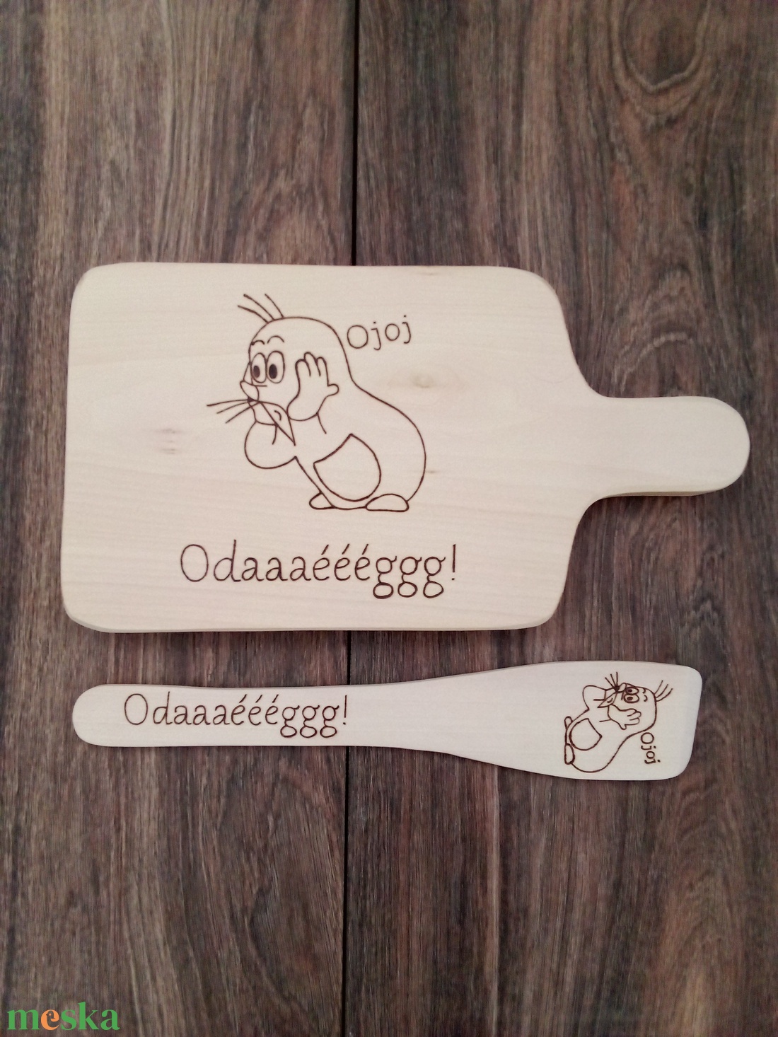 Vicces Kisvakondos vágódeszka, fakanál, teflon lapát szett - 2 darabos - otthon & életmód - konyhafelszerelés, tálalás - tálalás - kínálótál - Meska.hu