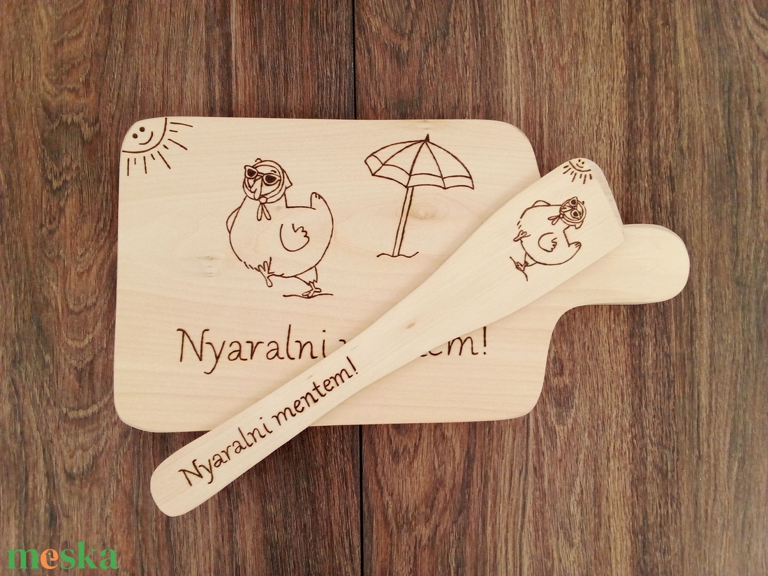 Vicces Csirkés vágódeszka, fakanál, teflon lapát szett - 2 darabos - otthon & életmód - dekoráció - dísztárgy - Meska.hu