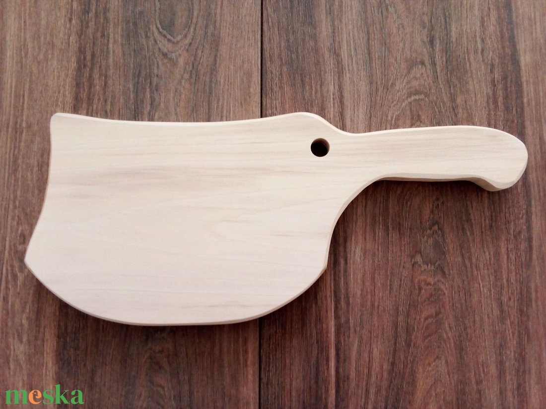 Fatál,kínálótál, vágódeszka,edényalátét  - bárd alakú  - otthon & életmód - konyhafelszerelés, tálalás - tálalás - kínálótál - Meska.hu
