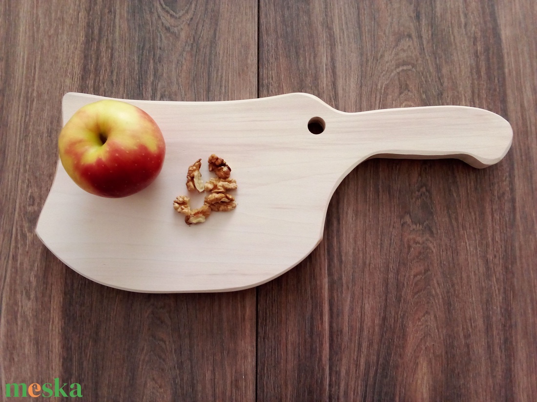 Fatál,kínálótál, vágódeszka,edényalátét  - bárd alakú  - otthon & életmód - konyhafelszerelés, tálalás - tálalás - kínálótál - Meska.hu