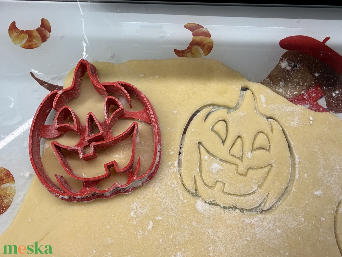 Halloweeni tök sütemény kiszúró - otthon & életmód - dekoráció - halloween - halloweeni sütikiszúrók - Meska.hu