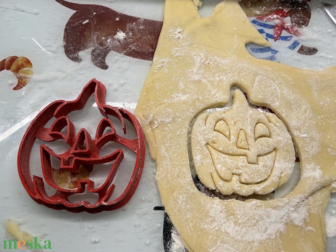 Halloweeni tök sütemény kiszúró - otthon & életmód - dekoráció - halloween - halloweeni sütikiszúrók - Meska.hu