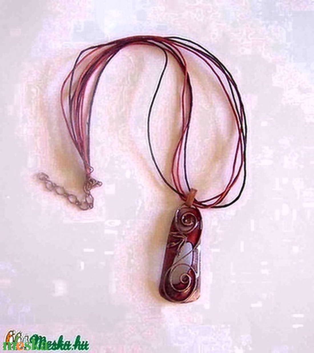 Lila és bordó színű cirbolya tűzzománc nyaklánc - ékszer - nyaklánc - medálos nyaklánc - Meska.hu