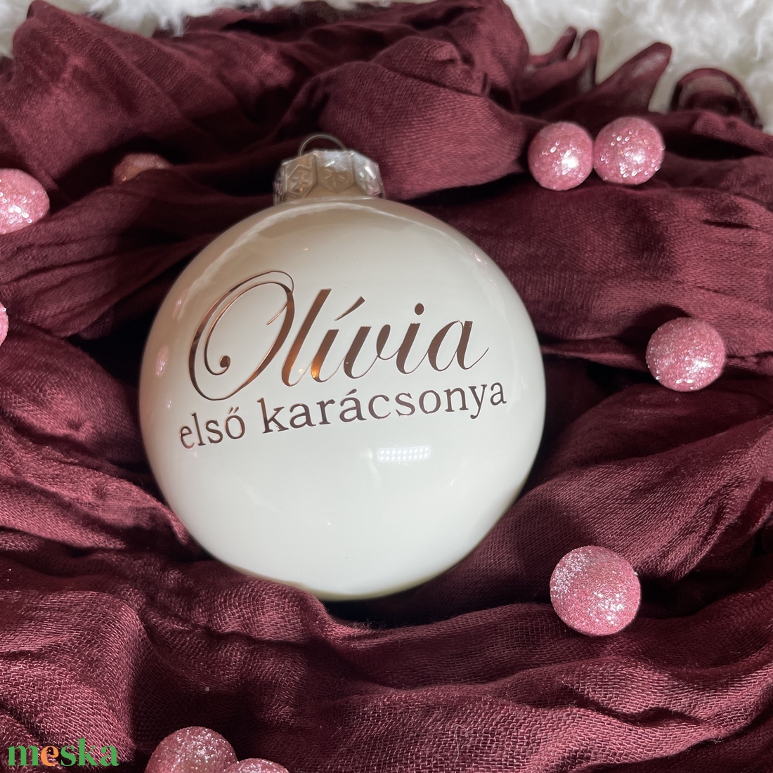 Karácsonyfadísz - karácsonyi gömb névvel - karácsony - karácsonyi lakásdekoráció - karácsonyfadíszek - Meska.hu