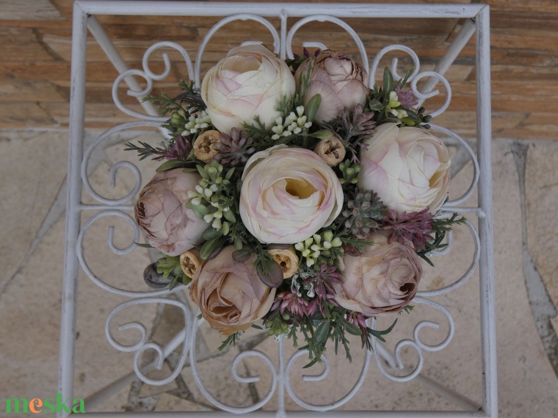 Asztaldísz csésze formájú kő kaspóban - otthon & életmód - dekoráció - asztal és polc dekoráció - asztaldísz - Meska.hu