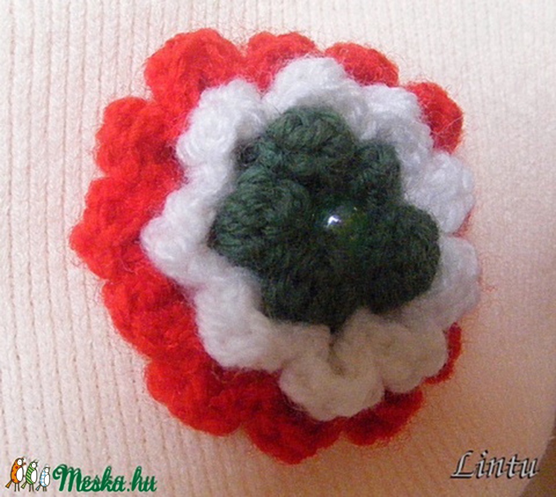 Horgolt kokárda - virág -  - Meska.hu