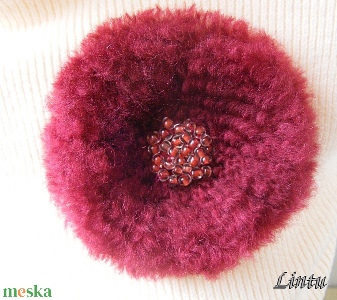 Pihe-puha bordó kitűző (bross) - ékszer - kitűző és bross - Meska.hu