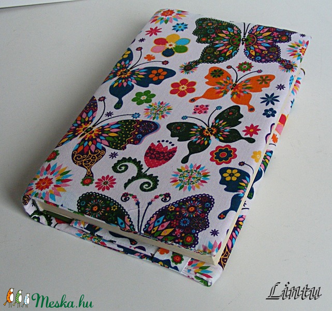 Textil könyvborító állítható szélességgel pillangós anyagból -  - Meska.hu