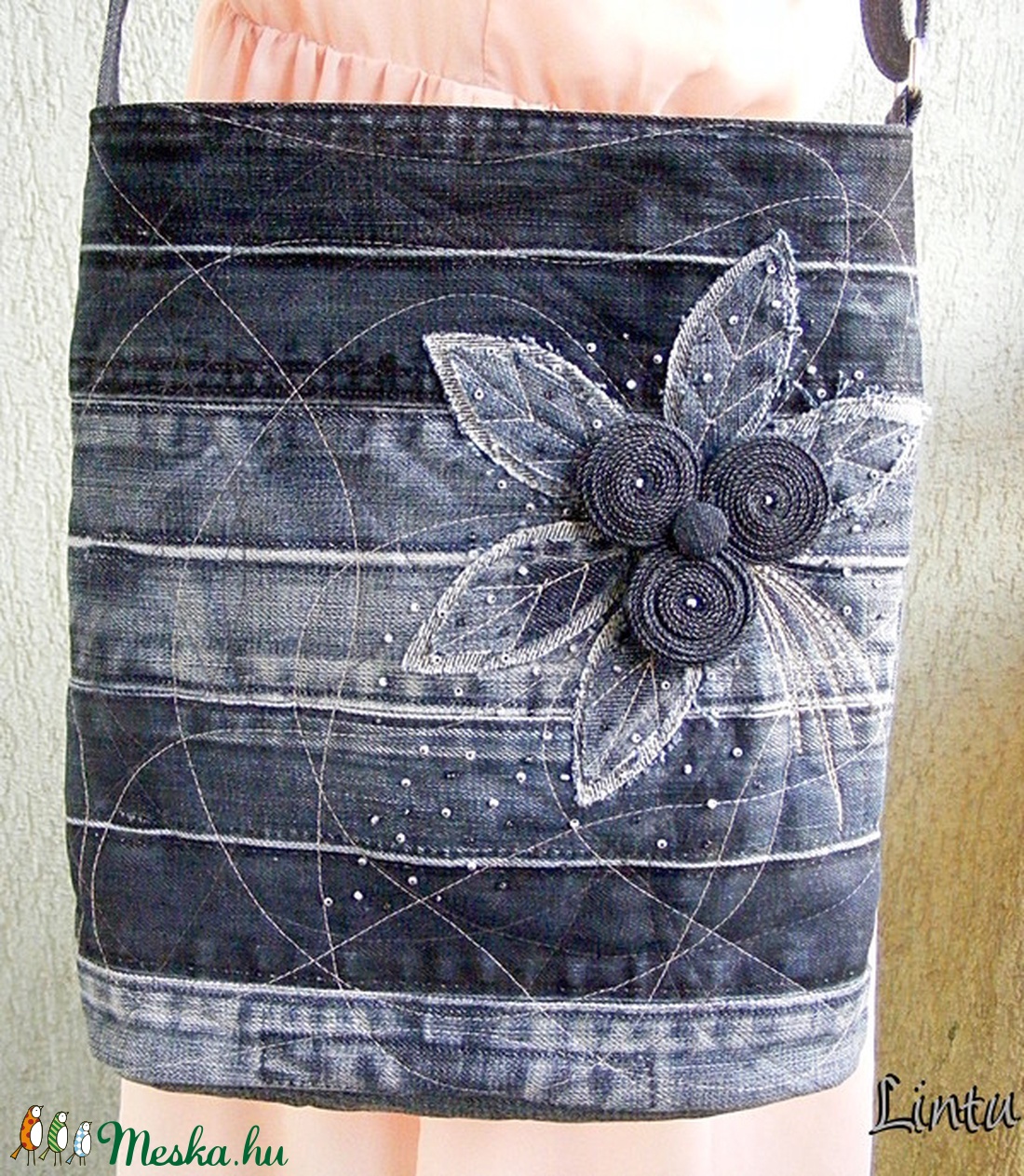 Éjjeli virág gyöngyhímzett crossbody farmer táska - táska & tok - kézitáska & válltáska - vállon átvethető táska - Meska.hu