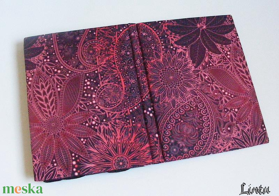 Piros minta, vízhatlan anyagból készült ebook olvasó kemény tok - táska & tok - ebook & tablet tok - Meska.hu