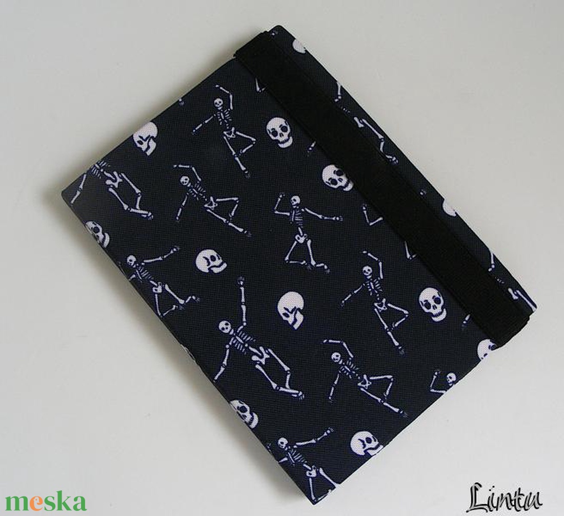 Csontvázak, koponyák, vízhatlan anyagból készült kemény ebook-tok - táska & tok - ebook & tablet tok - Meska.hu