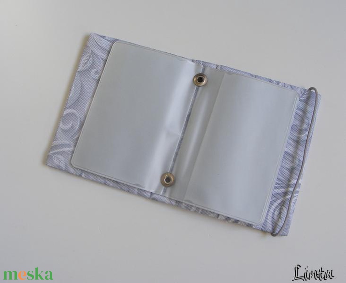 Fehér levelek, vízhatlan anyagból készült igazolványtartó és/vagy kártyatartó - táska & tok - pénztárca & más tok - kártyatartó & irattartó - Meska.hu Fehér levelek, vízhatlan anyagból készült igazolványtartó és/vagy kártyatartó - táska & tok - pénztárca & más tok - kártyatartó & irattartó - Meska.hu