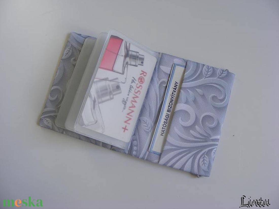 Fehér levelek, vízhatlan anyagból készült igazolványtartó és/vagy kártyatartó - táska & tok - pénztárca & más tok - kártyatartó & irattartó - Meska.hu Fehér levelek, vízhatlan anyagból készült igazolványtartó és/vagy kártyatartó - táska & tok - pénztárca & más tok - kártyatartó & irattartó - Meska.hu