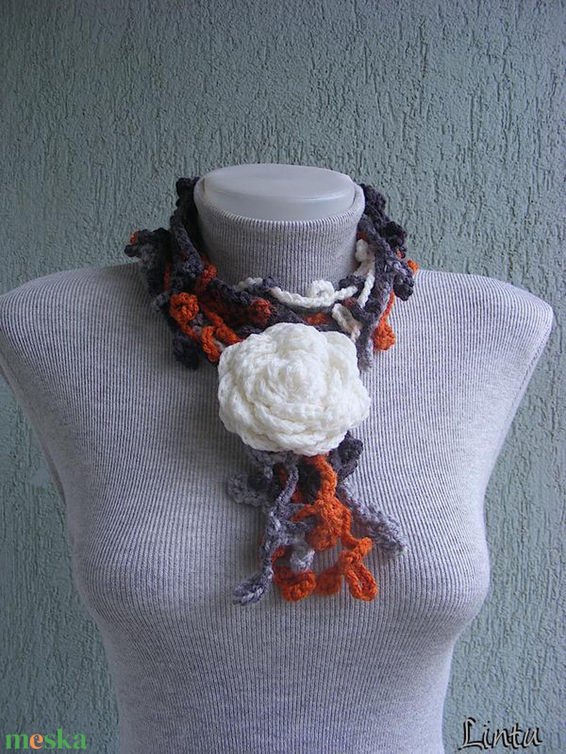 Téli horgolt nyaklánc terrakotta- fehér- sürke színekben - ékszer - nyaklánc - nyakpánt, gallér - Meska.hu