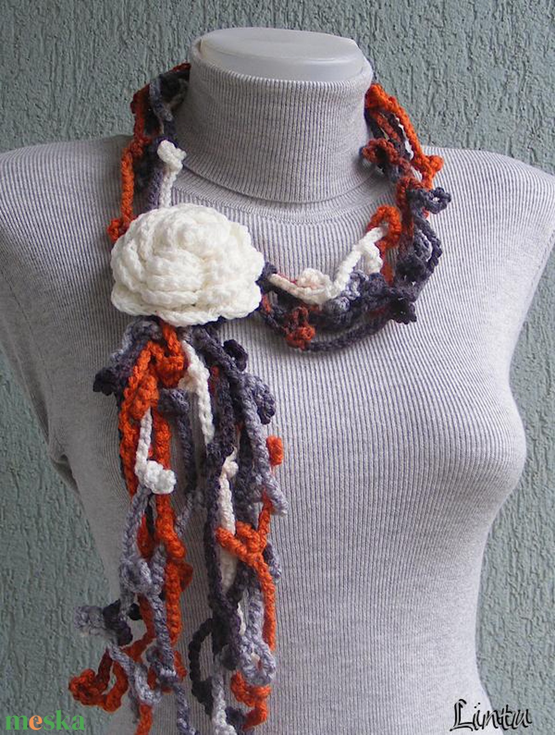 Téli horgolt nyaklánc terrakotta- fehér- sürke színekben - ékszer - nyaklánc - nyakpánt, gallér - Meska.hu
