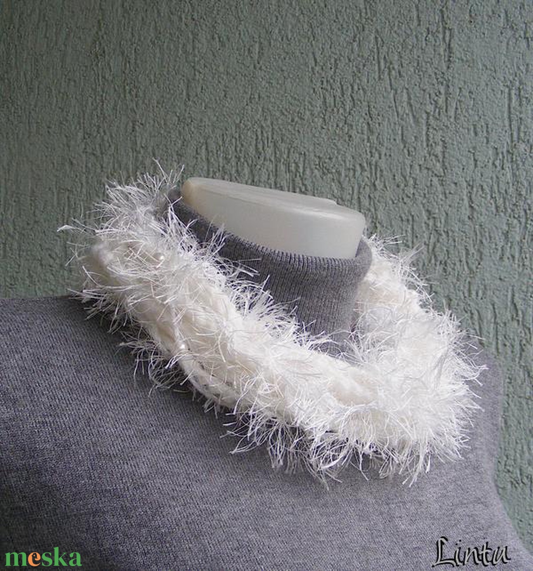 Téli horgolt nyaklánc fehér színben - ékszer - nyaklánc - nyakpánt, gallér - Meska.hu