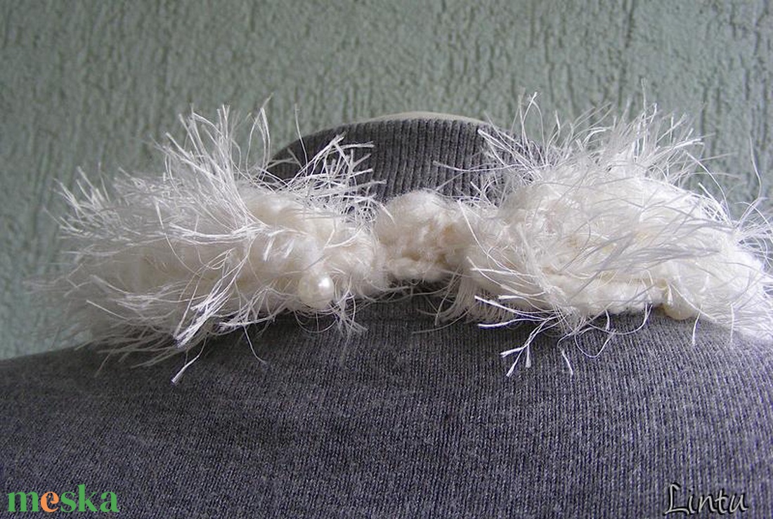 Téli horgolt nyaklánc fehér színben - ékszer - nyaklánc - nyakpánt, gallér - Meska.hu