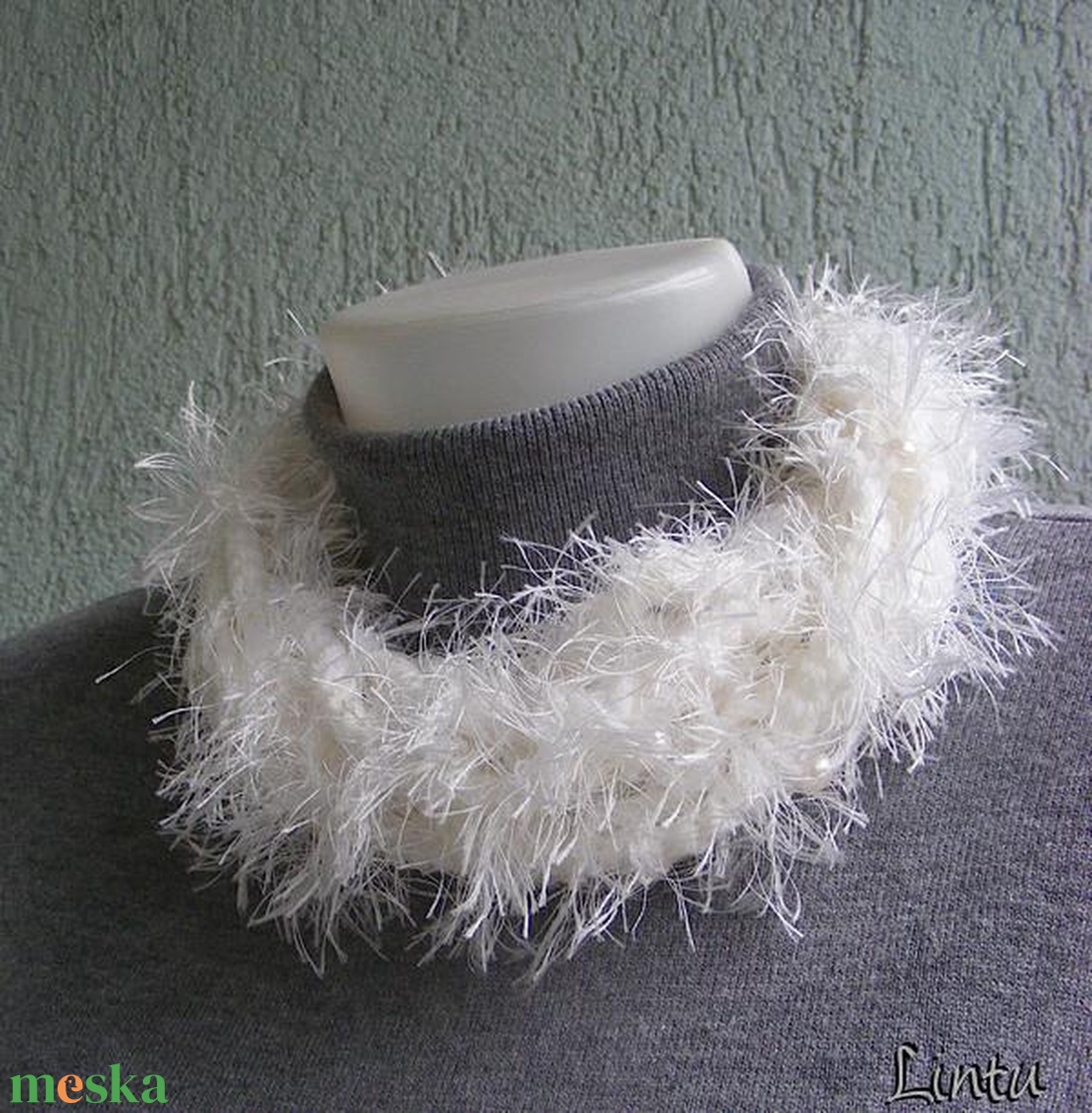 Téli horgolt nyaklánc fehér színben - ékszer - nyaklánc - nyakpánt, gallér - Meska.hu