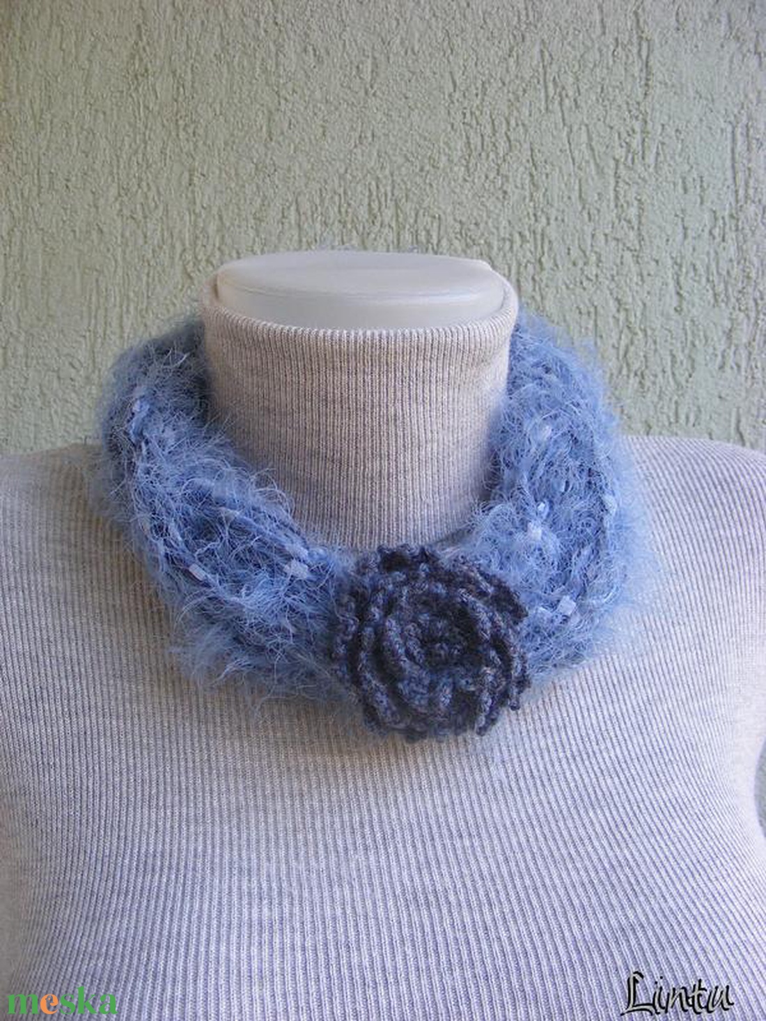 Téli horgolt nyaklánc kék színekben - ékszer - nyaklánc - nyakpánt, gallér - Meska.hu