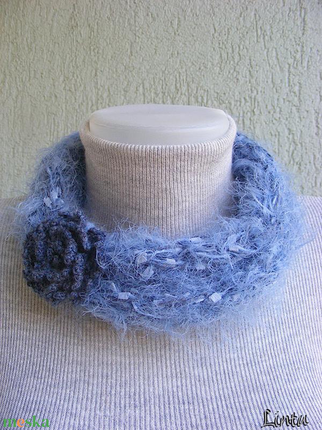 Téli horgolt nyaklánc kék színekben - ékszer - nyaklánc - nyakpánt, gallér - Meska.hu