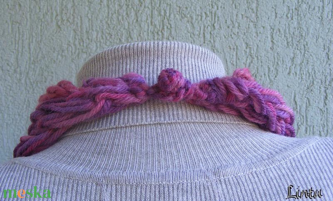 Téli horgolt nyaklánc lila színekben - ruha & divat - sál, sapka, kendő - sál - Meska.hu