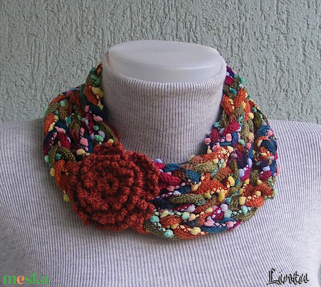 Téli horgolt nyaklánc szivárványos színekben - ékszer - nyaklánc - nyakpánt, gallér - Meska.hu