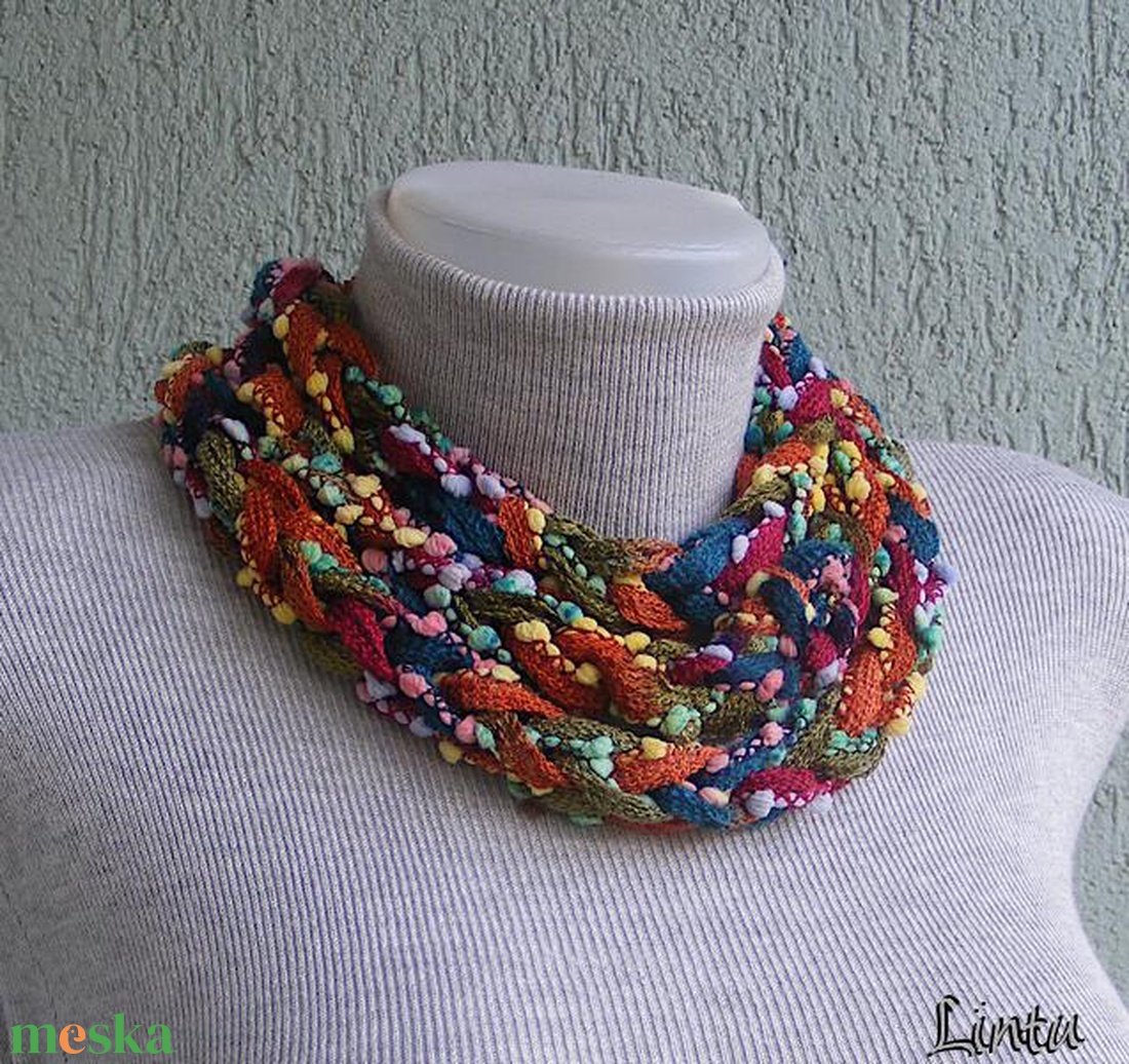 Téli horgolt nyaklánc szivárványos színekben - ékszer - nyaklánc - nyakpánt, gallér - Meska.hu