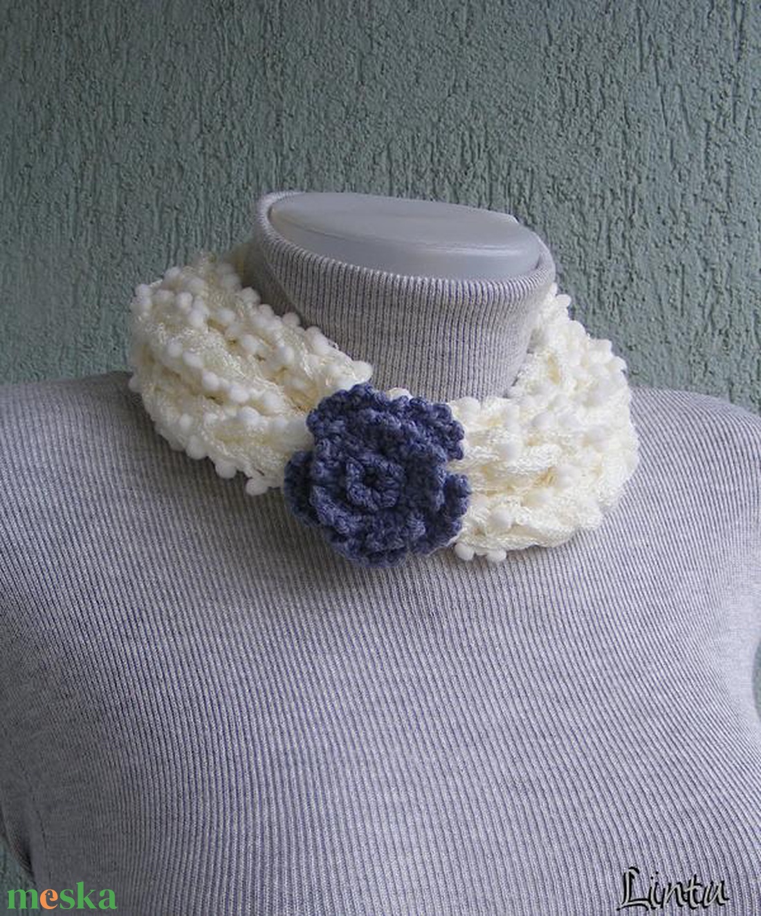 Téli horgolt nyaklánc fehér-kék színekben - ruha & divat - sál, sapka, kendő - sál - Meska.hu