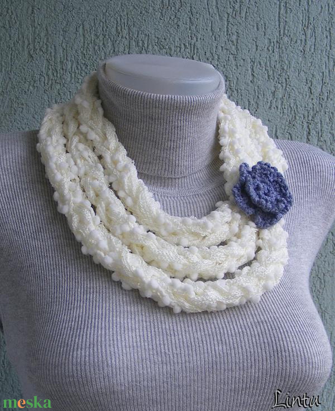 Téli horgolt nyaklánc fehér-kék színekben - ruha & divat - sál, sapka, kendő - sál - Meska.hu