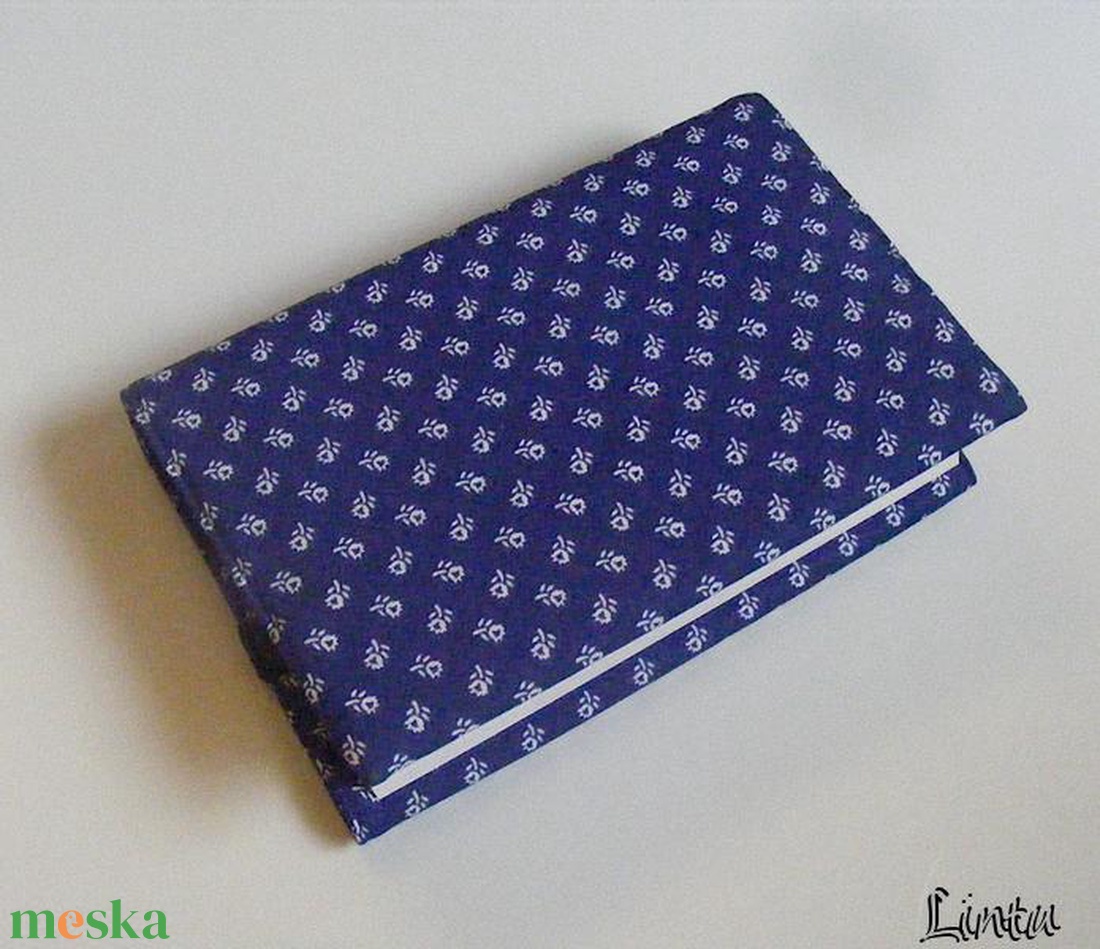 Könyvborító állítható szélességgel, kékfestő jellegű anyagból - könyv & zene - könyvtok - Meska.hu