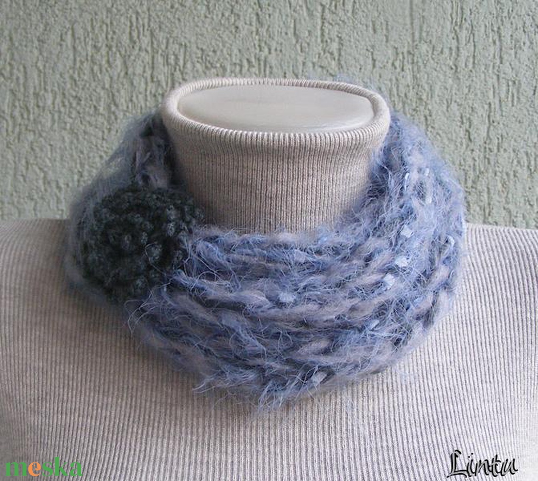 Téli horgolt nyaklánc szürke-kék színekben - ruha & divat - sál, sapka, kendő - sál - Meska.hu