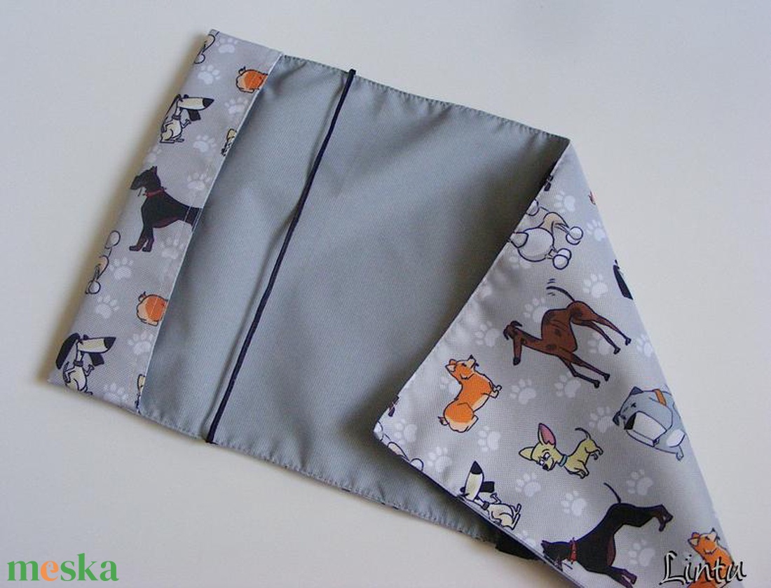 Kutyák, vízhatlan könyvborító állítható szélességgel - könyv & zene - könyvtok - Meska.hu