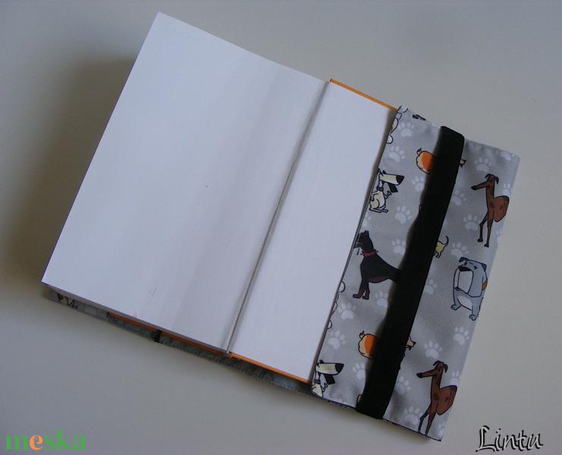 Kutyák, vízhatlan könyvborító állítható szélességgel - könyv & zene - könyvtok - Meska.hu