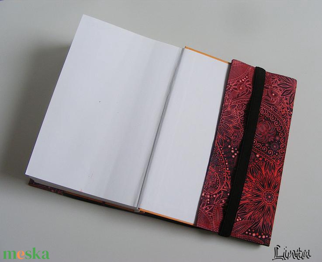 Piros minta, vízhatlan könyvborító állítható szélességgel - könyv & zene - könyvtok - Meska.hu