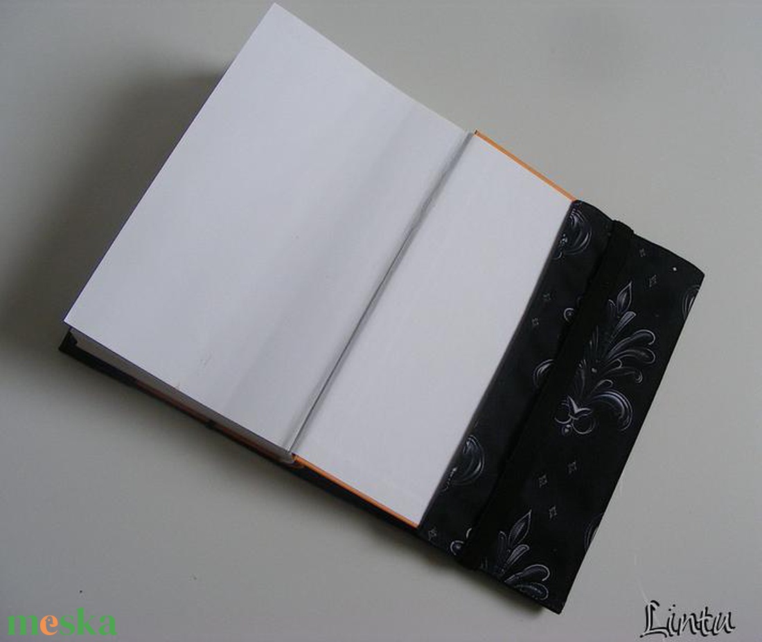 Stilizált liliom, vízhatlan könyvborító állítható szélességgel - könyv & zene - könyvtok - Meska.hu