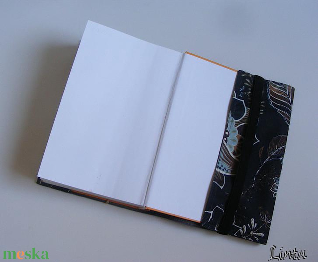 Nagy virágok, vízhatlan könyvborító állítható szélességgel - könyv & zene - könyvtok - Meska.hu