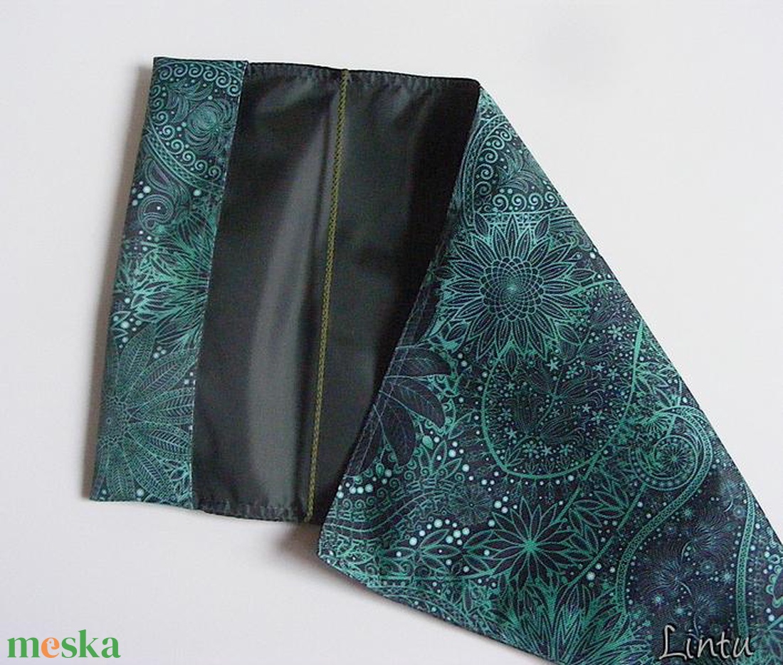 Zöld minta, vízhatlan könyvborító állítható szélességgel - könyv & zene - könyvtok - Meska.hu