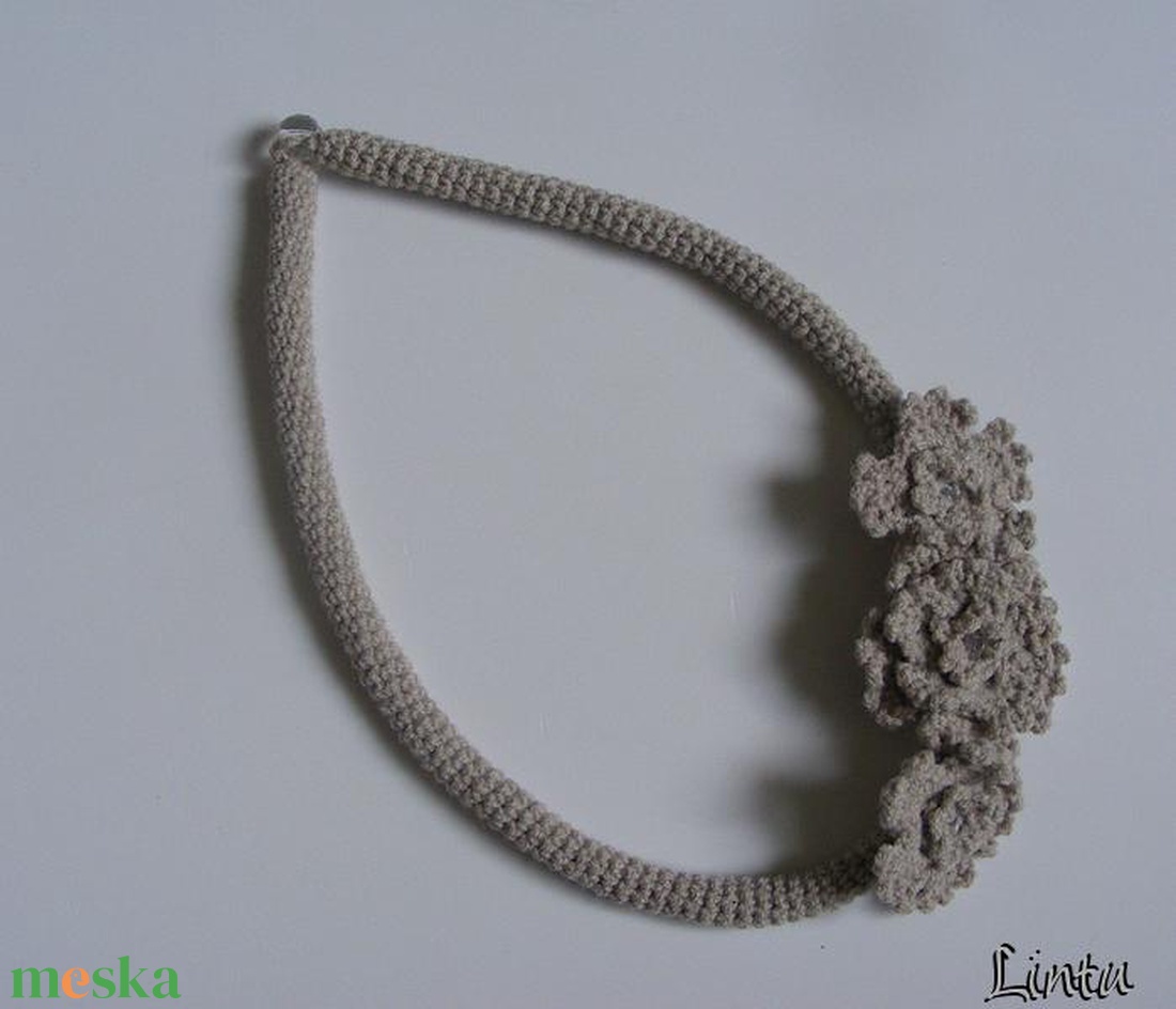 Horgolt nyaklánc szürke színben - ékszer - nyaklánc - nyakpánt, gallér - Meska.hu