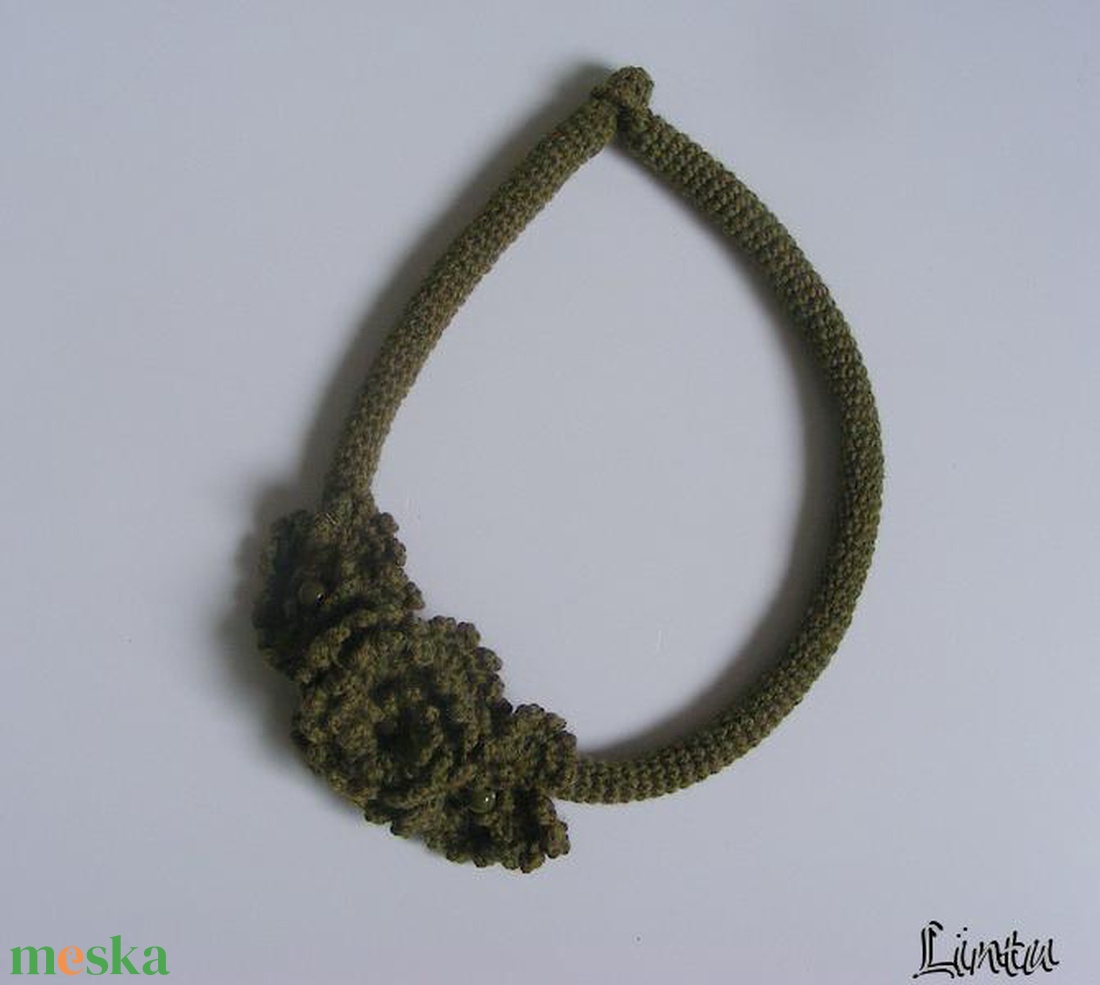 Horgolt nyaklánc keki színben - ékszer - nyaklánc - nyakpánt, gallér - Meska.hu