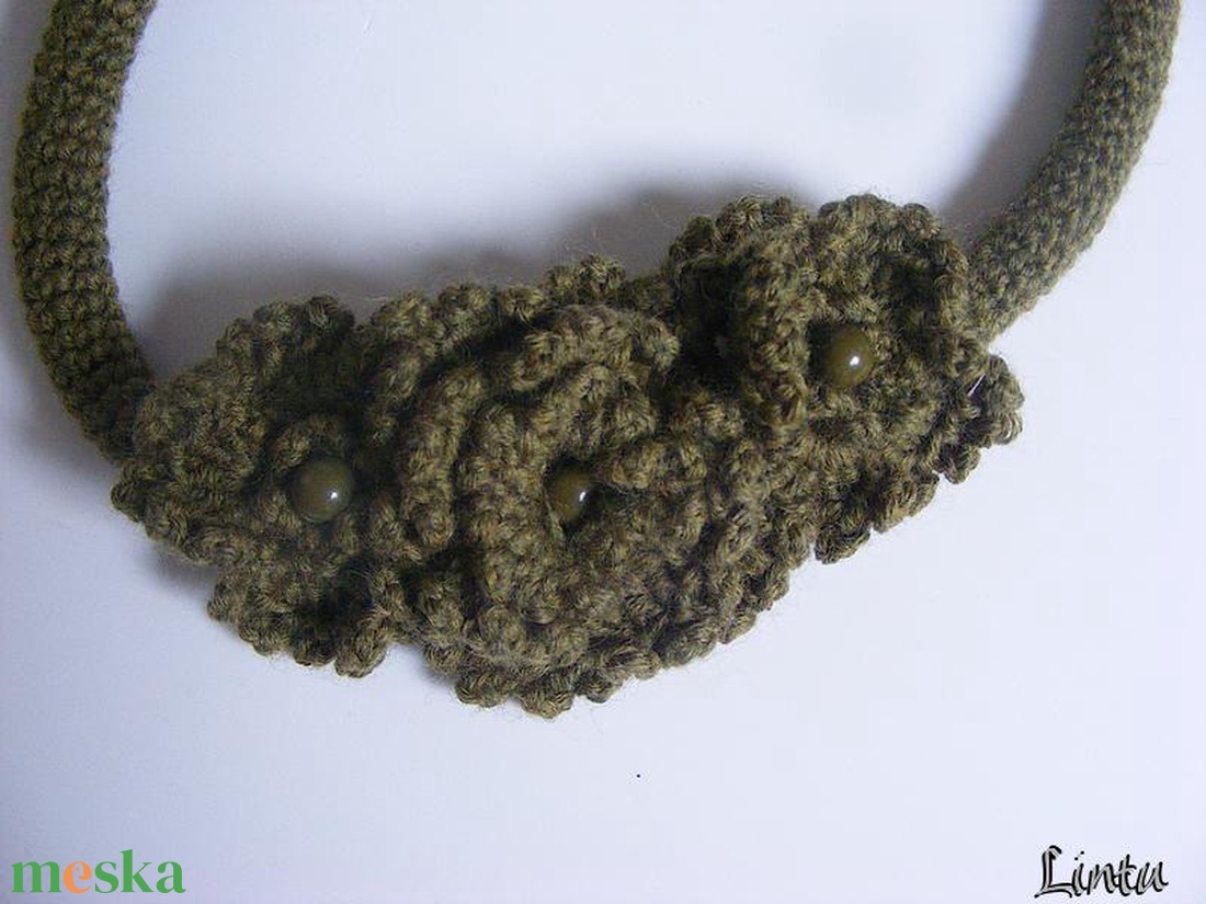 Horgolt nyaklánc keki színben - ékszer - nyaklánc - nyakpánt, gallér - Meska.hu