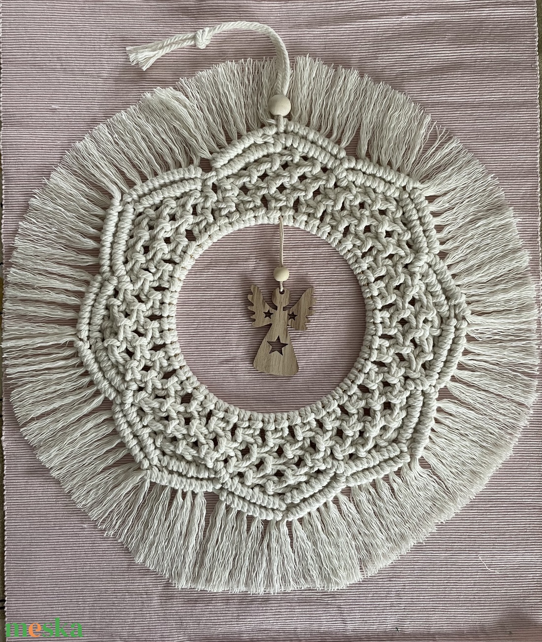 Karácsonyi makramé koszorú - karácsony - karácsonyi lakásdekoráció - karácsonyi lakásdíszek - Meska.hu