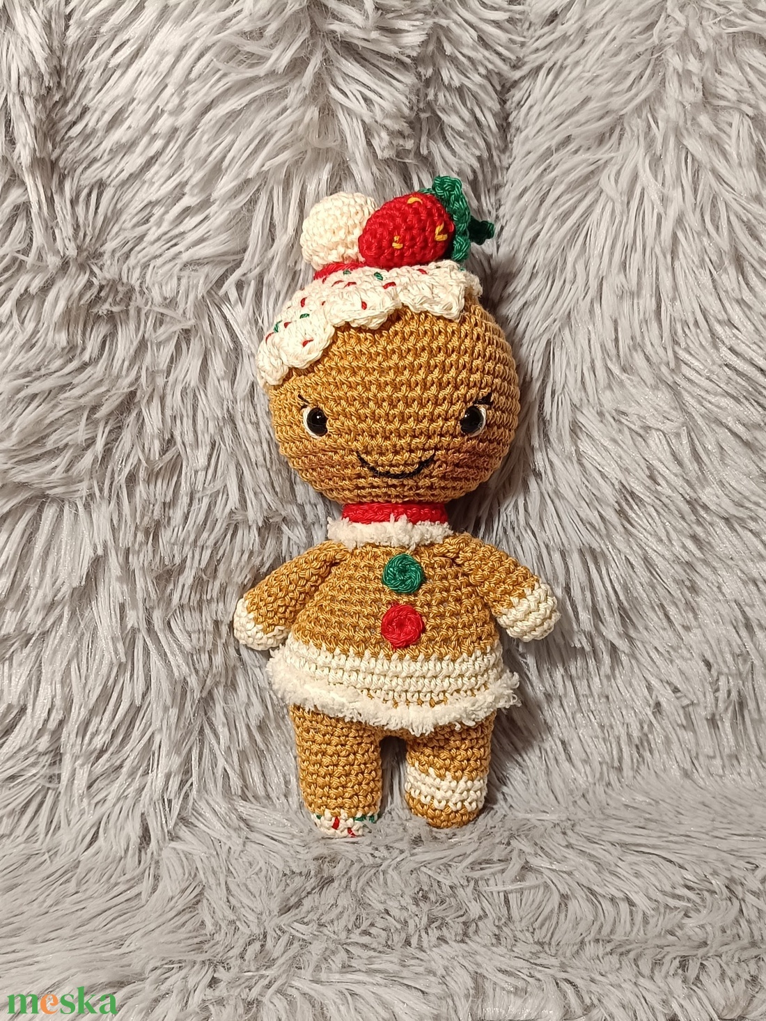 Mézi horgolt mézeskalács figura - amigurumi horgolt figurák - játék & sport - plüssállat & játékfigura - más figura - Meska.hu Mézi horgolt mézeskalács figura - amigurumi horgolt figurák - játék & sport - plüssállat & játékfigura - más figura - Meska.hu