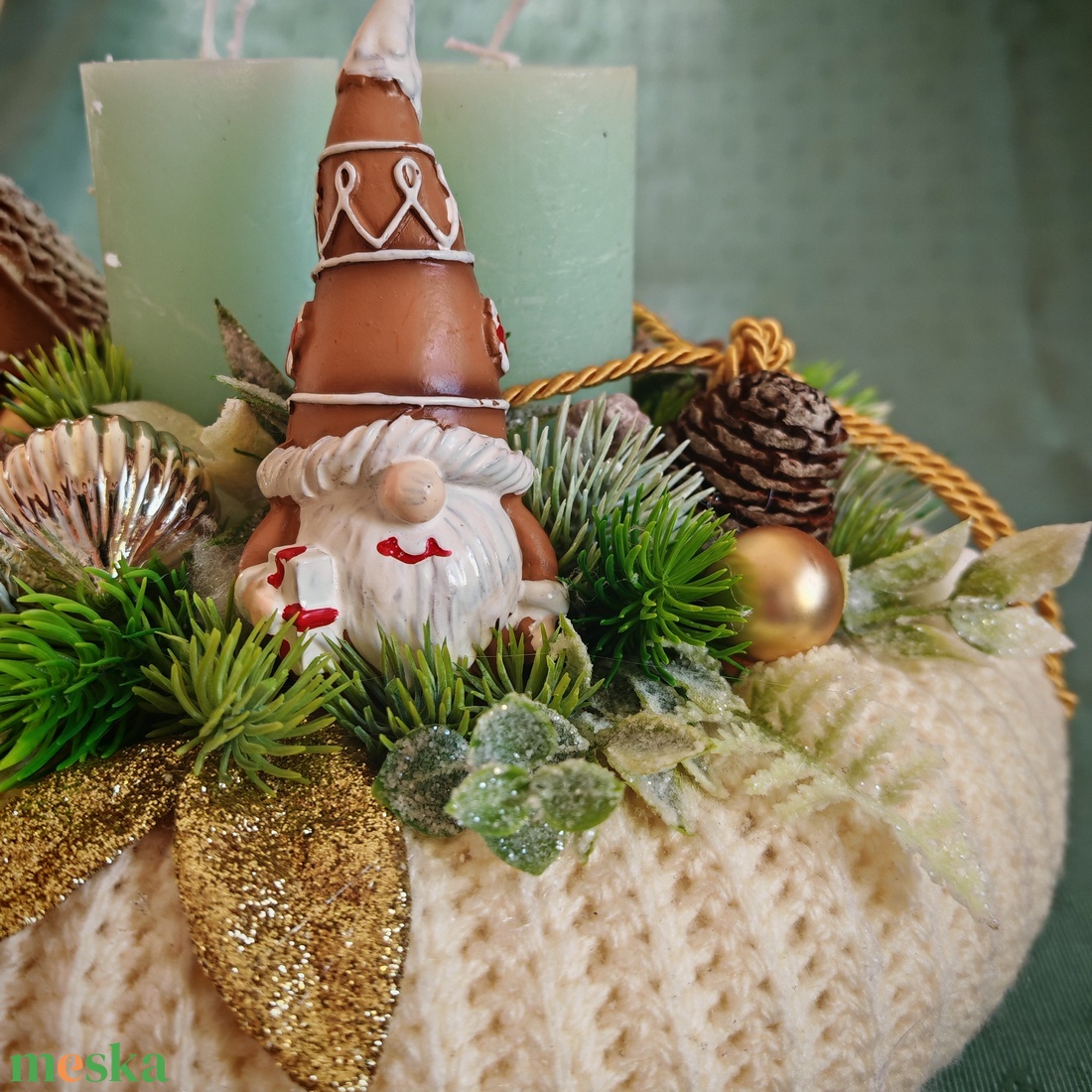 Adventi koszorú horgolt alappal, menta gyertyákkal - karácsony - adventi díszek - adventi koszorú - Meska.hu